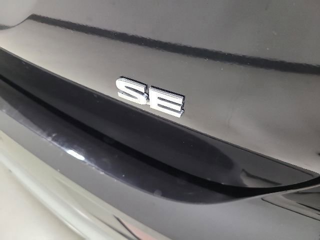 Used 2024 Mitsubishi Outlander SE FWD image 12