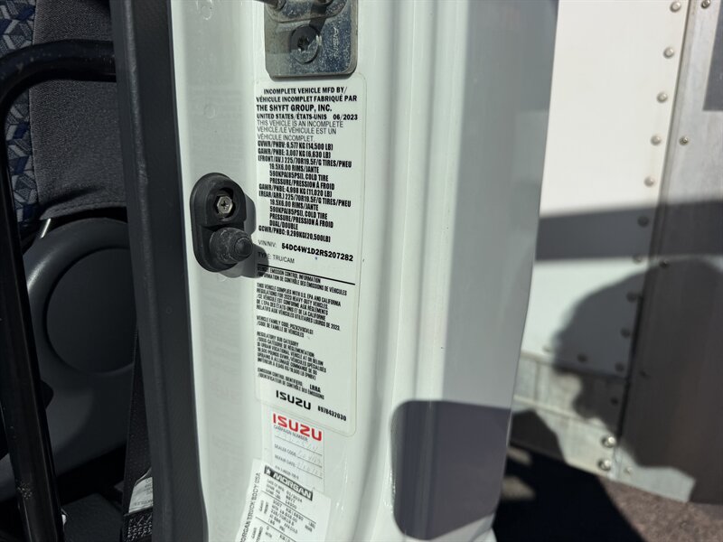 Used 2024 Isuzu NPR RWD image 20