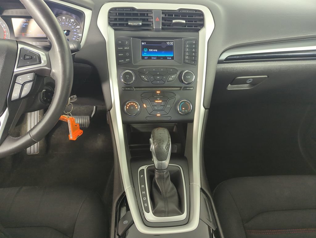 Used 2015 Ford Fusion SE w/ Equipment Group 201A FWD image 25