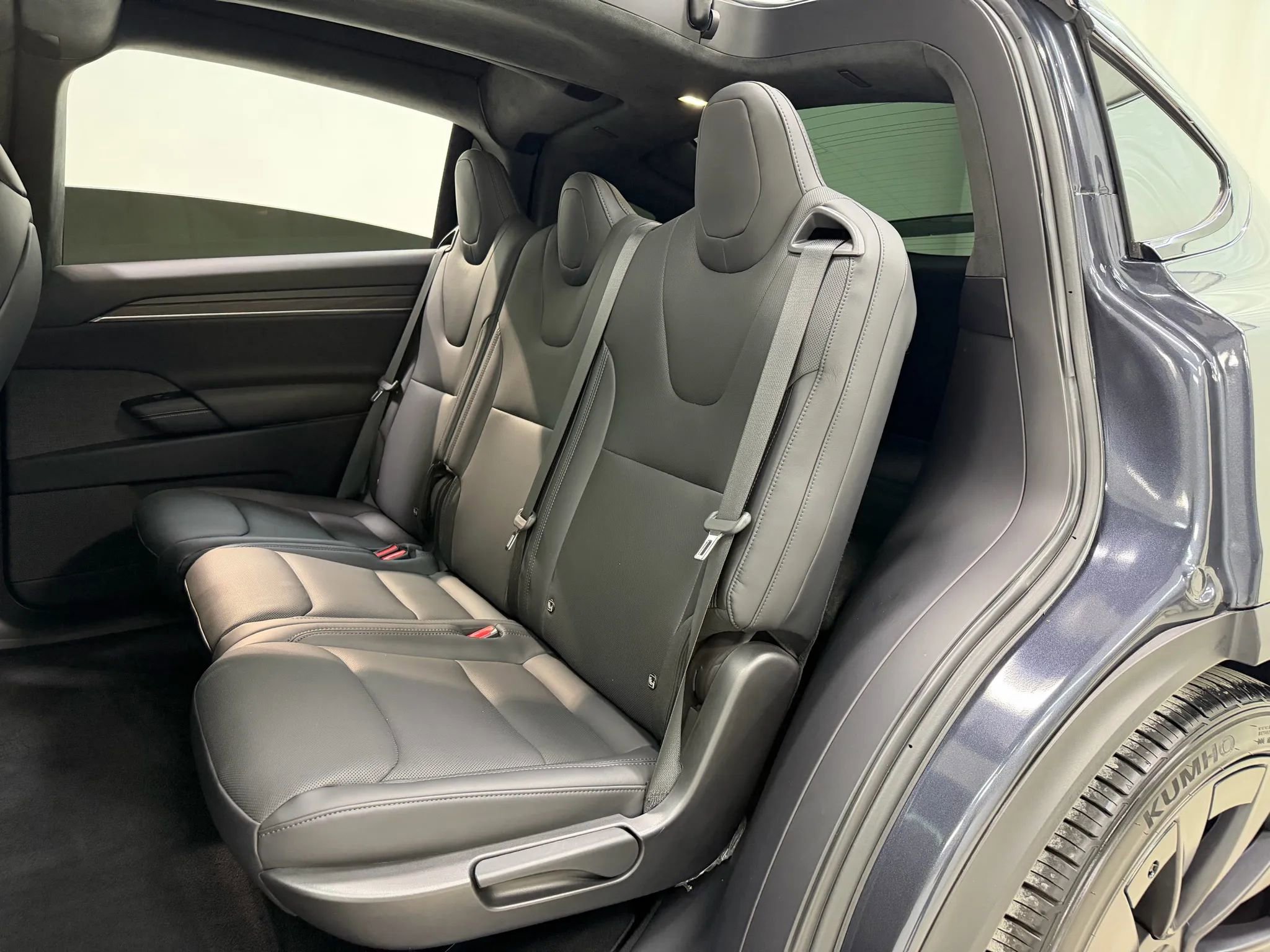 Used 2024 Tesla Model X image 18