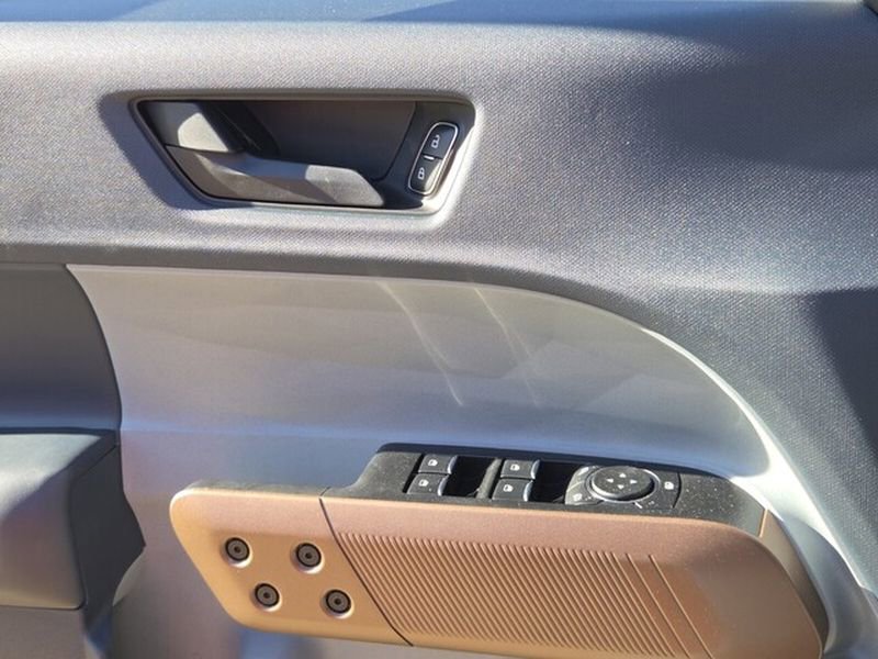 Used 2024 Ford Maverick Lariat image 27