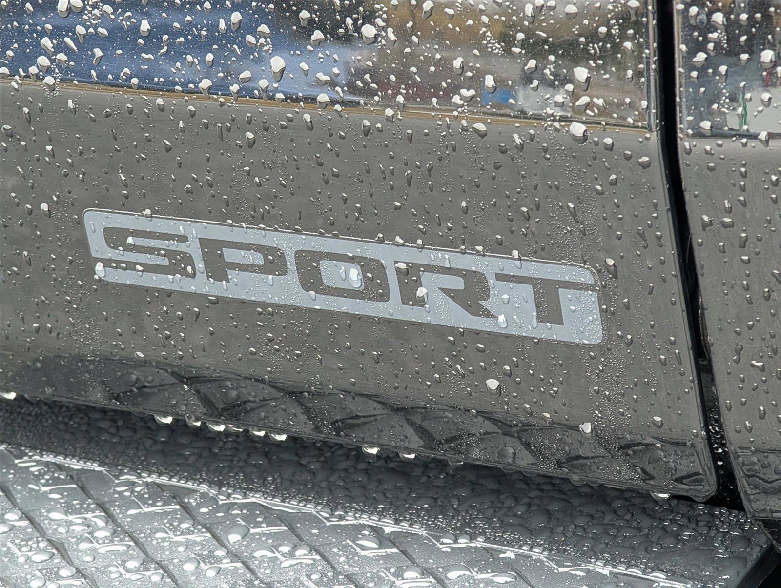 Used 2021 Jeep Gladiator Sport AWD/4WD image 9