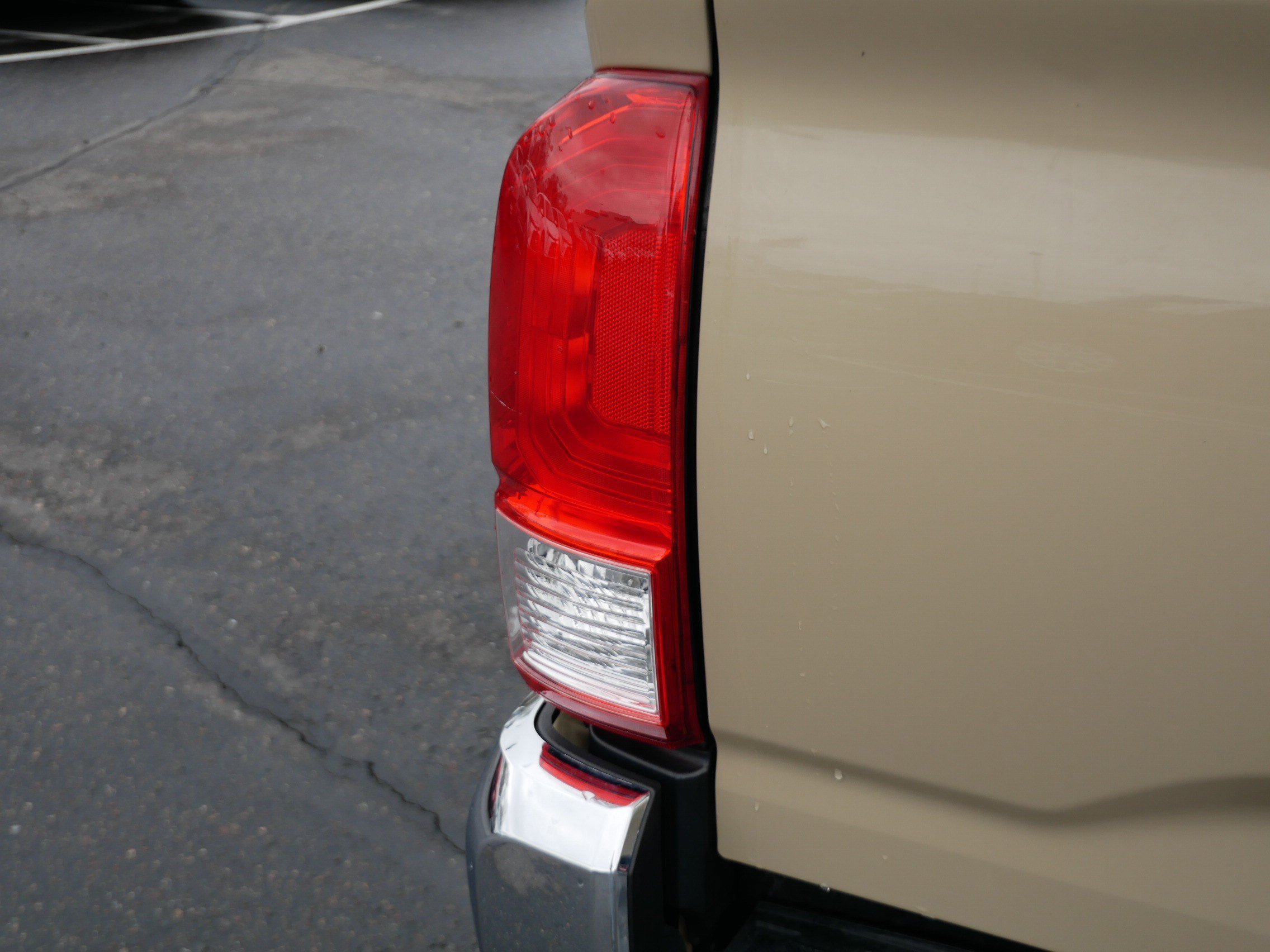 Used 2017 Toyota Tacoma TRD Off-Road w/ Tow Package (A/T) image 17