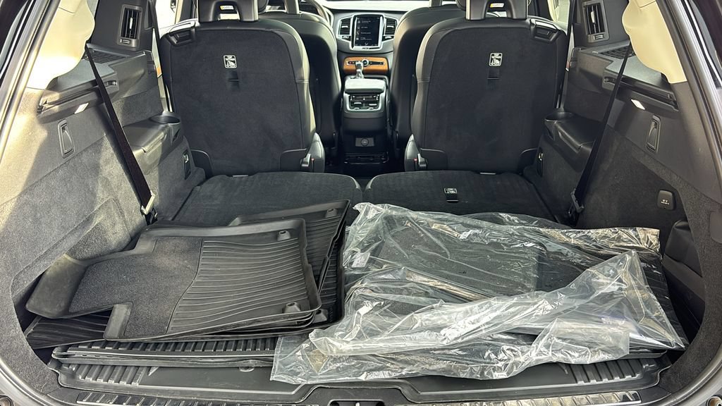 Used 2021 Volvo XC90 T6 Momentum w/ Protection Package Premier AWD/4WD image 30