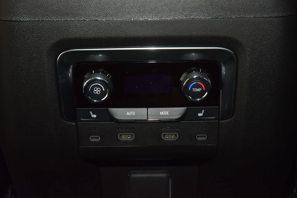 New 2026 Chevrolet Suburban High Country AWD/4WD image 45
