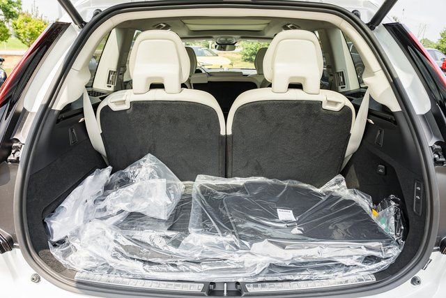 Used 2026 Volvo XC90 T8 Ultra w/ Protection Package Premier image 9