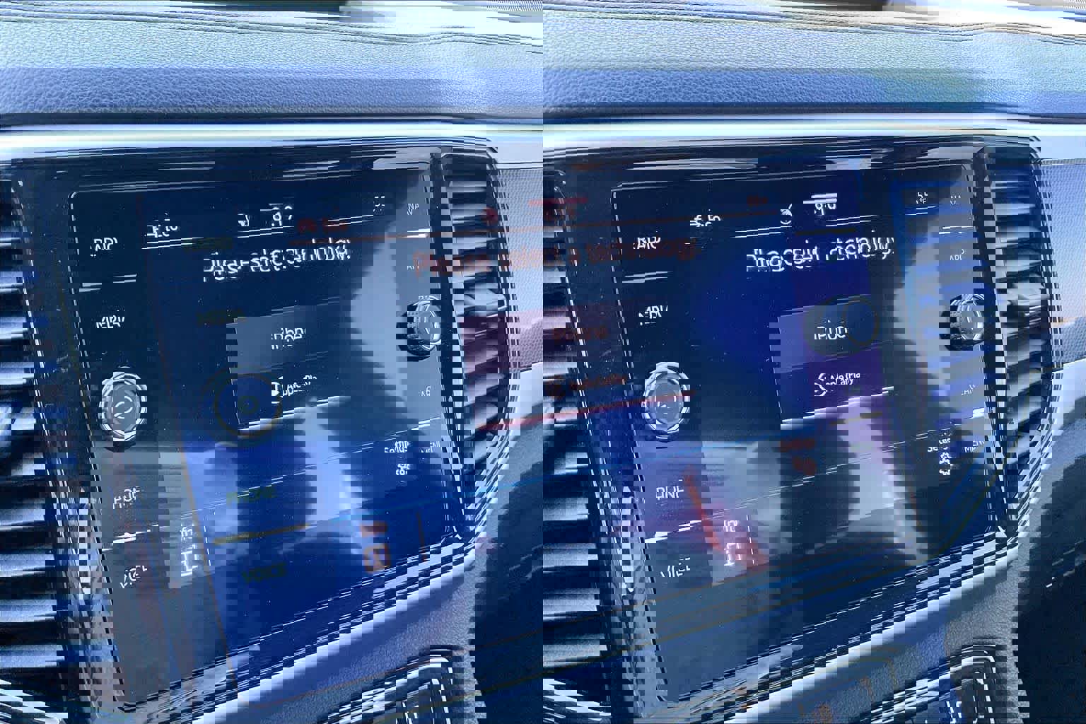 Used 2022 Volkswagen Atlas SEL Premium image 33