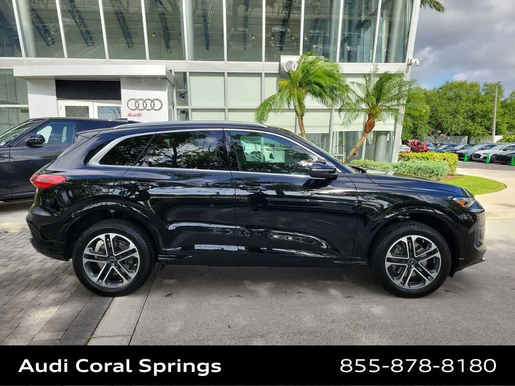 Certified 2025 Audi Q5 Premium w/ Convenience Package AWD/4WD image 9