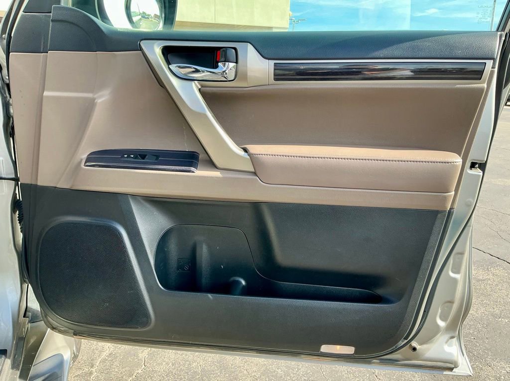 Used 2020 Lexus GX 460 Premium w/ Premium Package AWD/4WD image 24