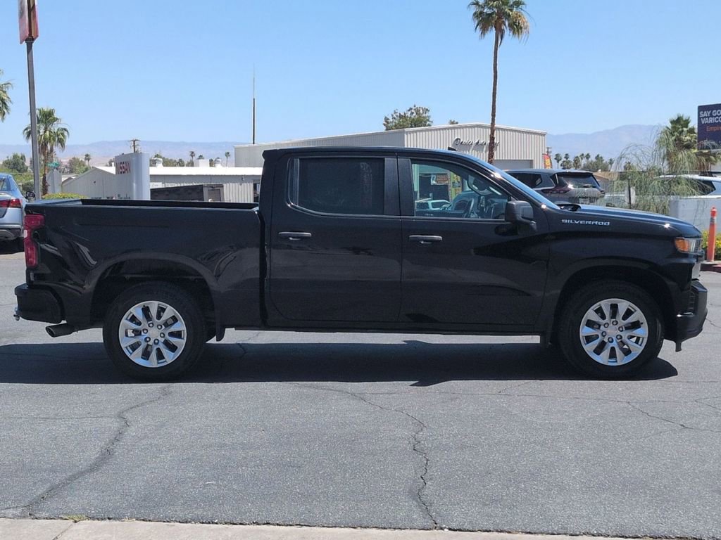 Used 2020 Chevrolet Silverado 1500 Custom w/ Custom Value Package RWD image 5