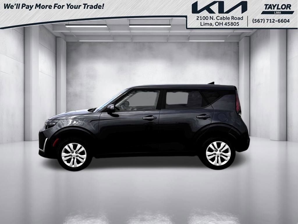 Used 2023 Kia Soul LX FWD image 14
