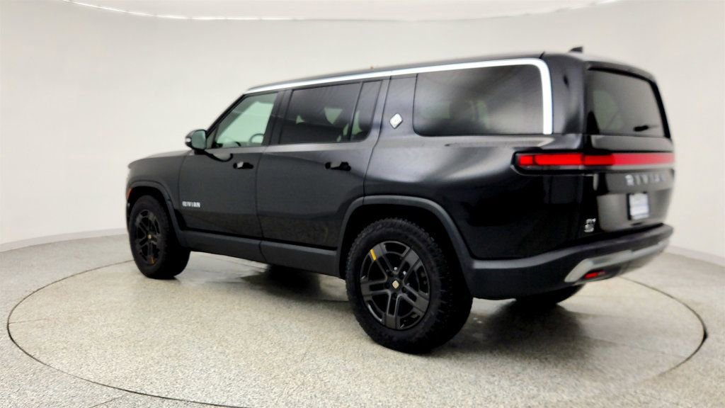 Used 2024 Rivian R1S Adventure image 7
