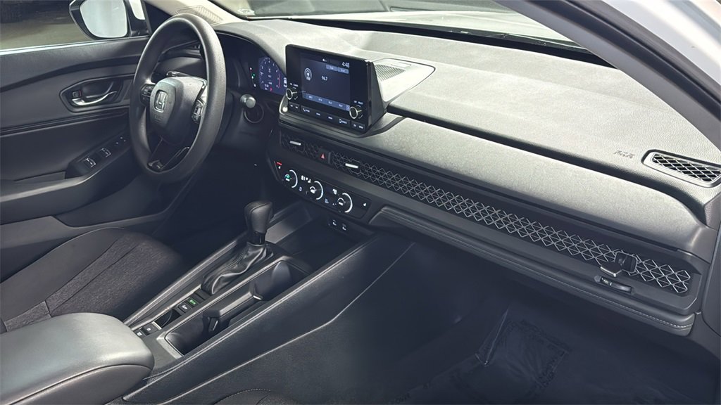 Used 2023 Honda Accord EX image 11