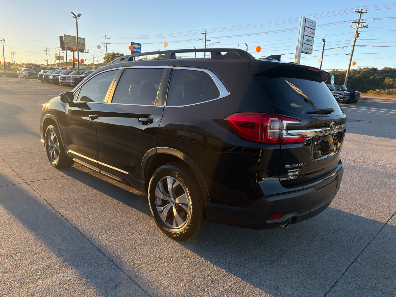 Used 2023 Subaru Ascent Premium w/ Convenience Package AWD/4WD image 6