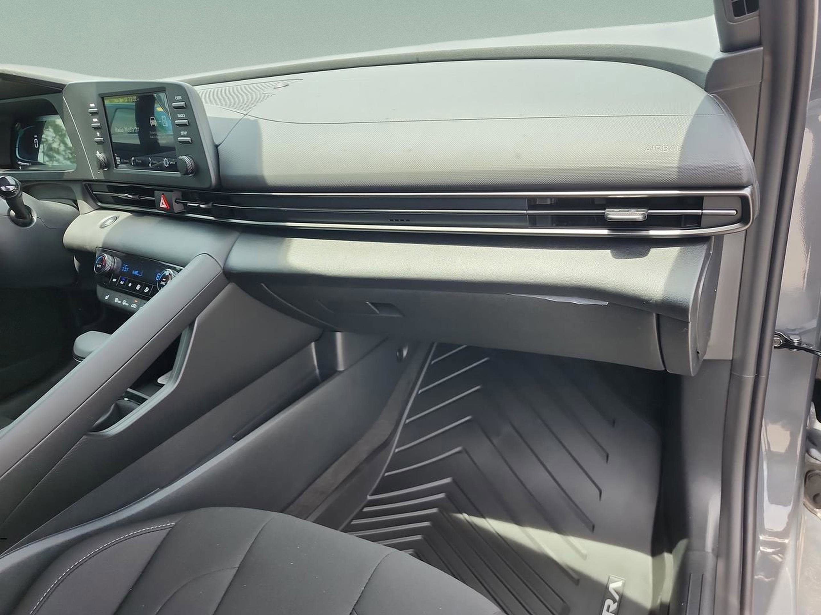 New 2026 Hyundai Elantra SEL Sport Premium FWD image 19