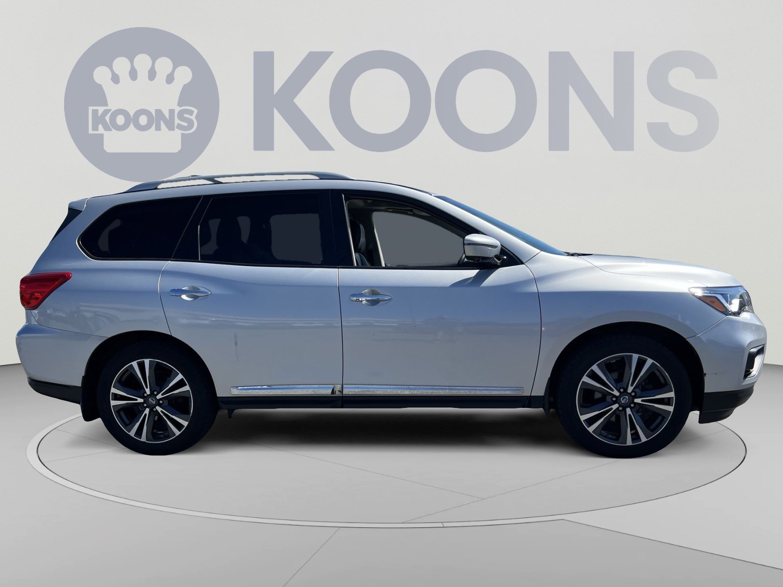 Used 2017 Nissan Pathfinder Platinum w/ Cargo Package AWD/4WD image 8
