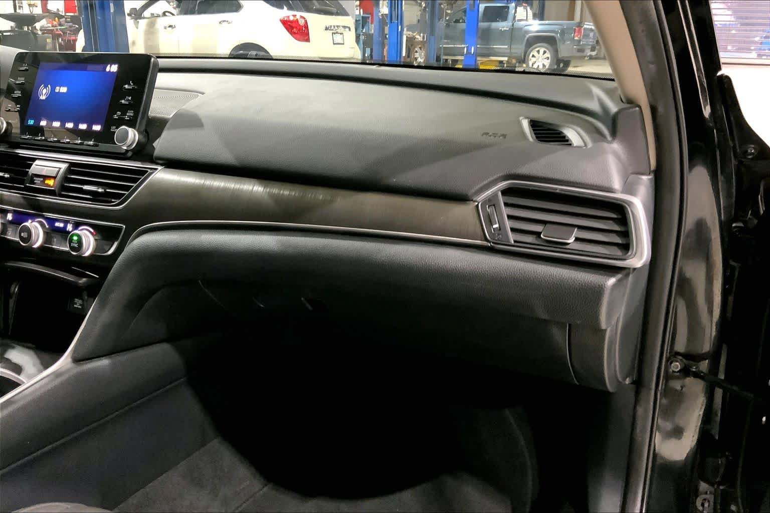 Used 2019 Honda Accord LX image 19