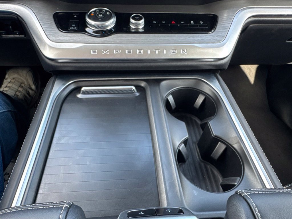 Used 2025 Ford Expedition Max Platinum AWD/4WD image 43