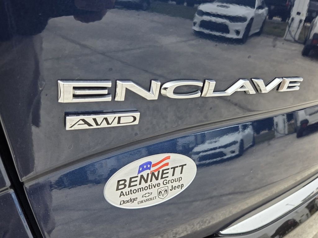 Used 2023 Buick Enclave Essence AWD/4WD image 16