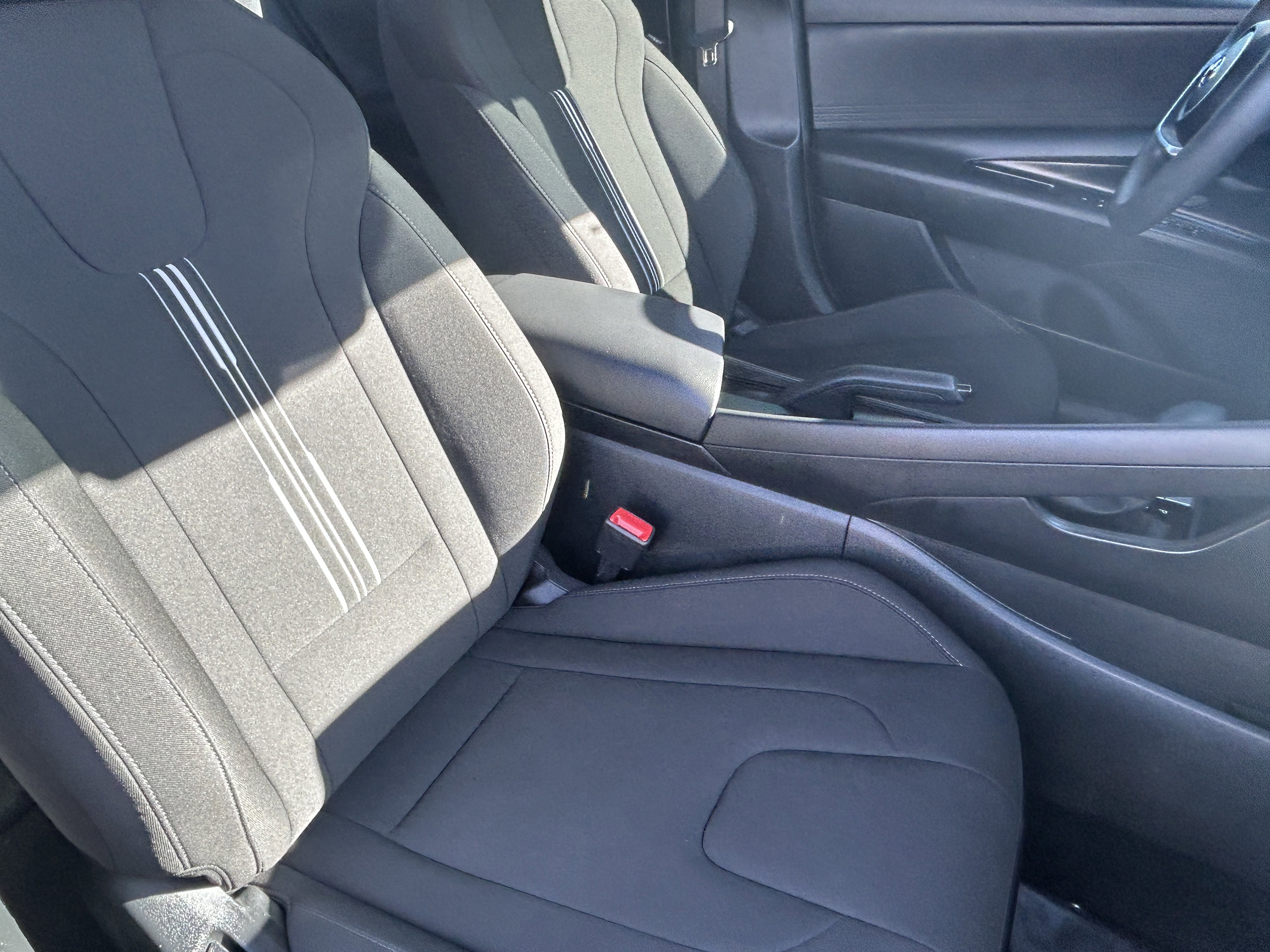 Used 2023 Hyundai Elantra SEL image 8