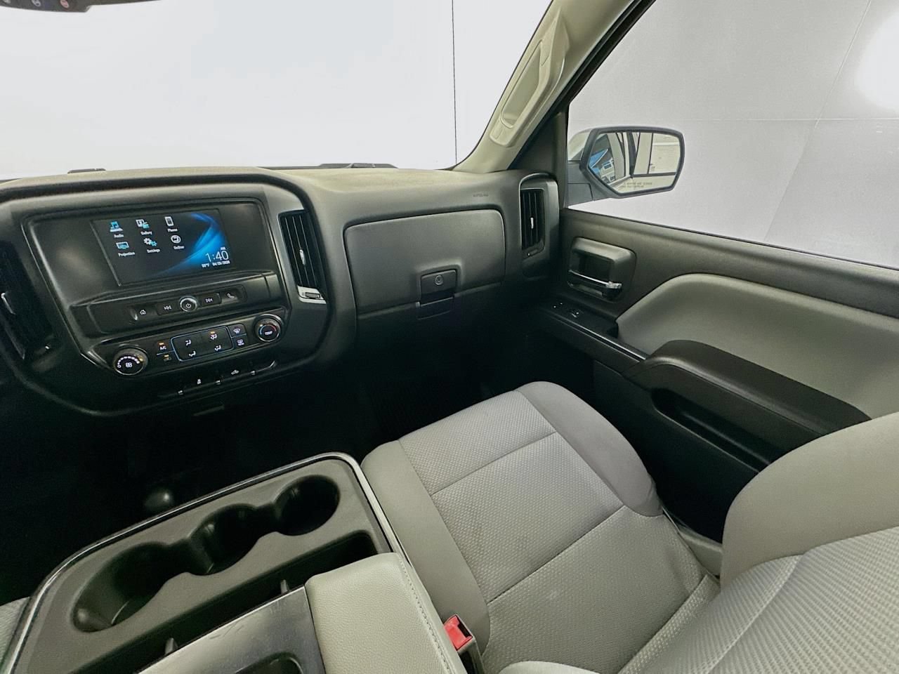 Used 2017 Chevrolet Silverado 1500 Custom w/ Custom Convenience Package AWD/4WD image 12