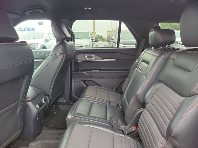 Used 2025 Ford Explorer ST-Line RWD image 6