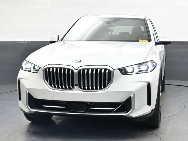 Used 2024 BMW X5 xDrive40i w/ Premium Package AWD/4WD image 10