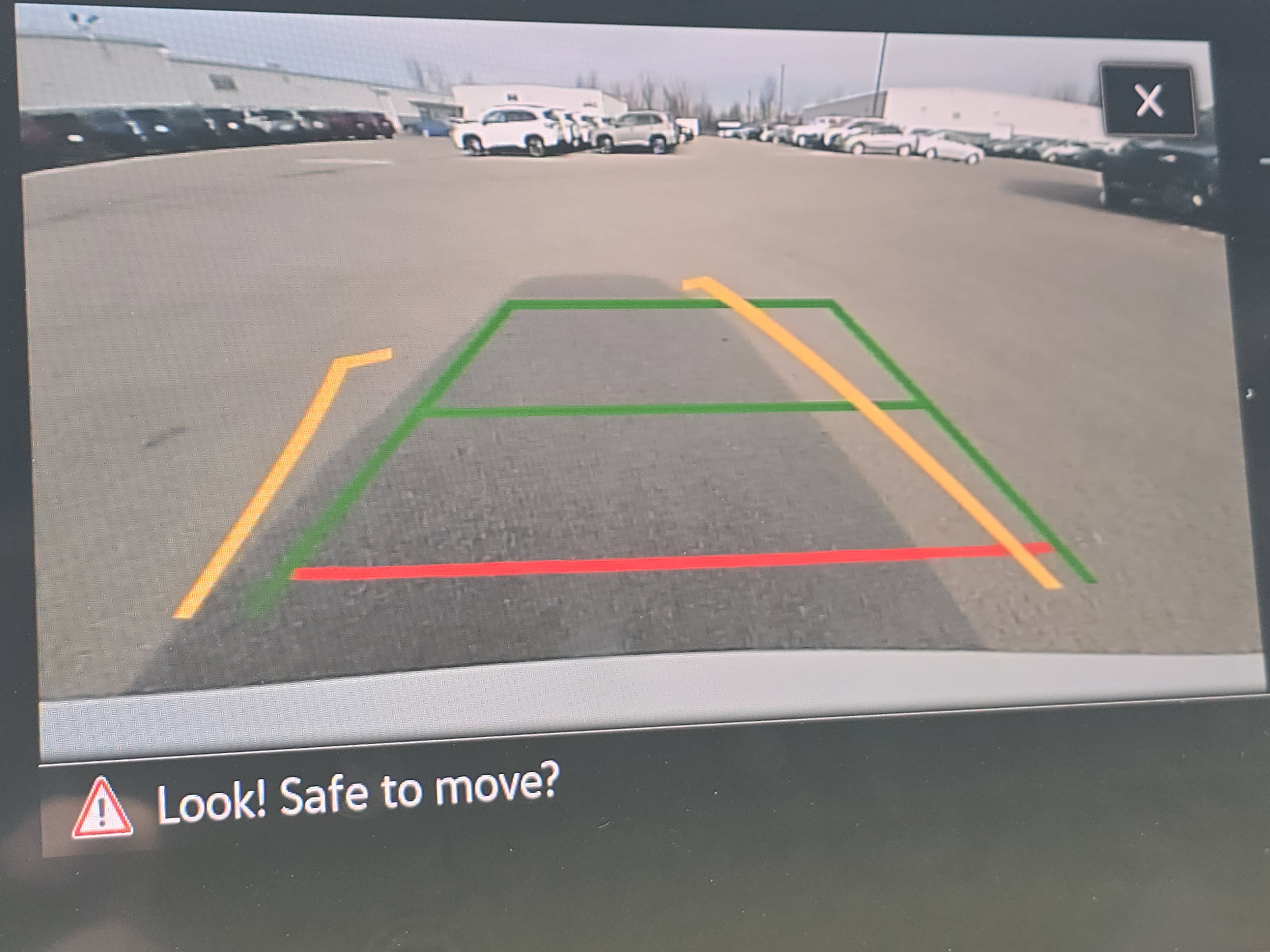 Certified 2022 Volkswagen Tiguan SE image 11