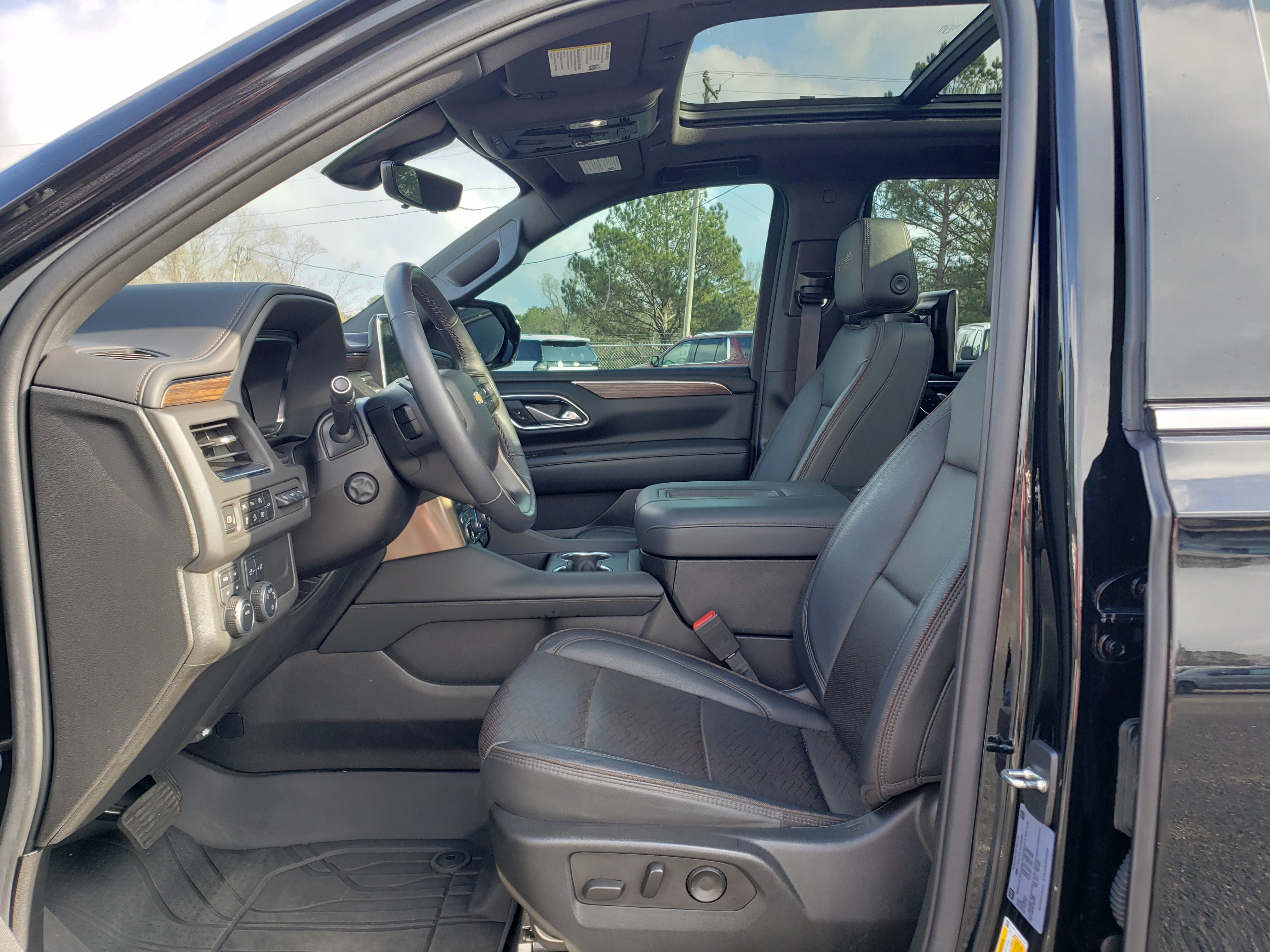 Used 2022 Chevrolet Tahoe High Country image 32