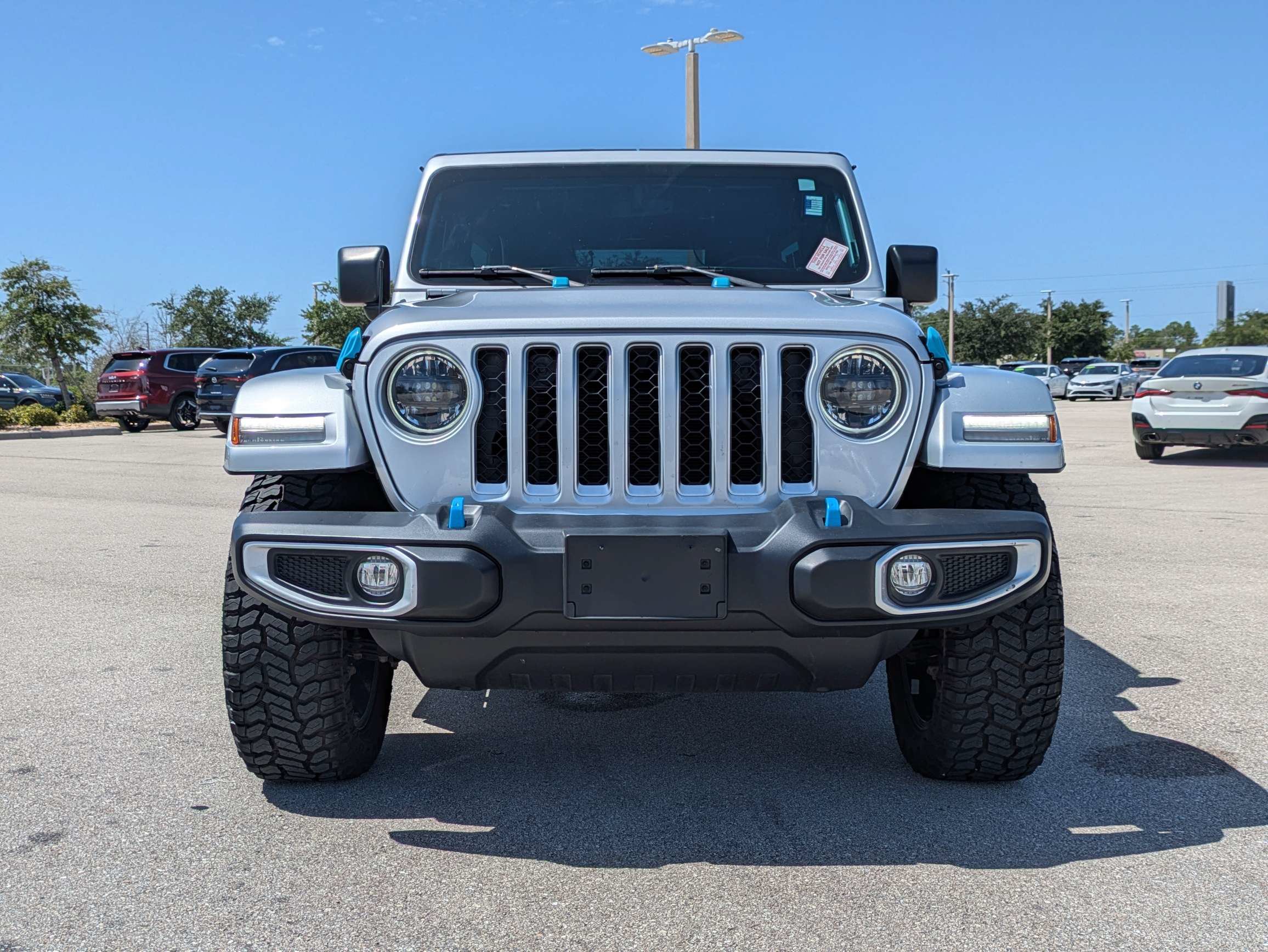 Used 2023 Jeep Wrangler Unlimited Sahara w/ Cold Weather Group AWD/4WD image 3