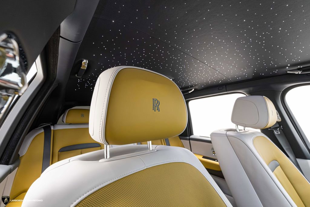 Used 2025 Rolls-Royce Cullinan w/ Dynamic Package image 30