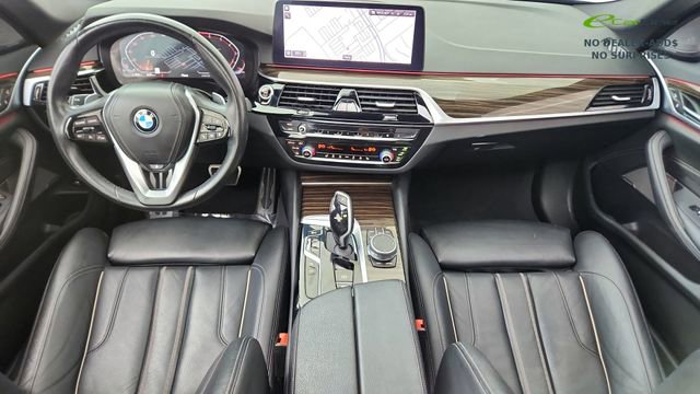 Used 2021 BMW 530i w/ Premium Package RWD image 19