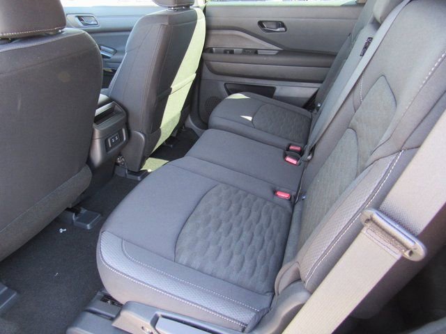 New 2026 Nissan Pathfinder S FWD image 10
