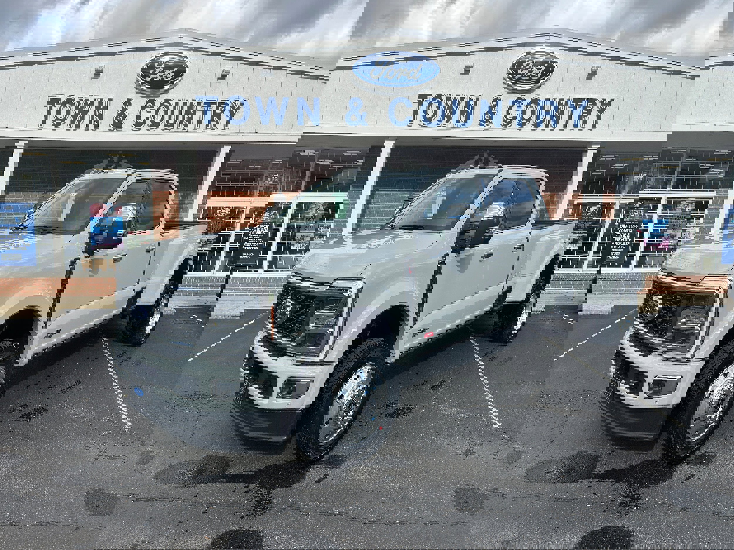 New 2026 Ford F450 Platinum image 4