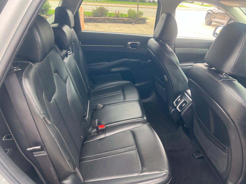 Certified 2024 Kia Sorento S FWD image 13