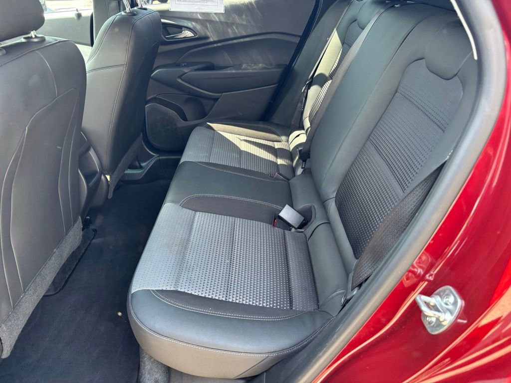 Used 2025 Chevrolet Trax LT image 11