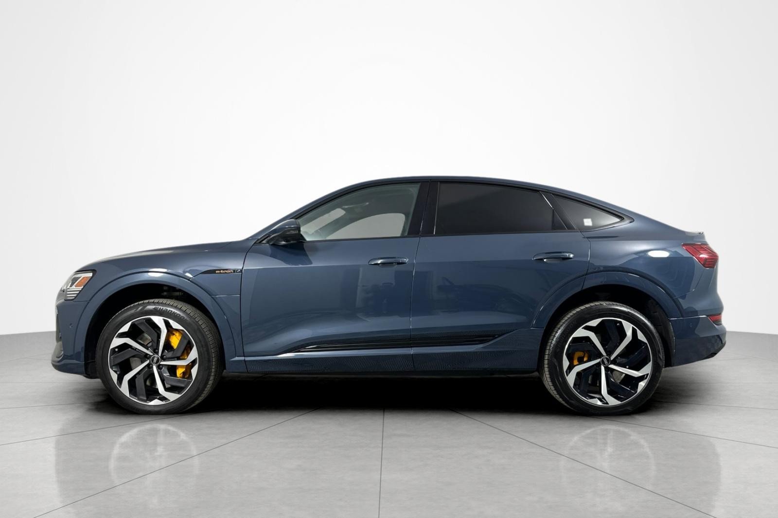 Certified 2023 Audi e-tron Premium Plus w/ Premium Plus Package video 2