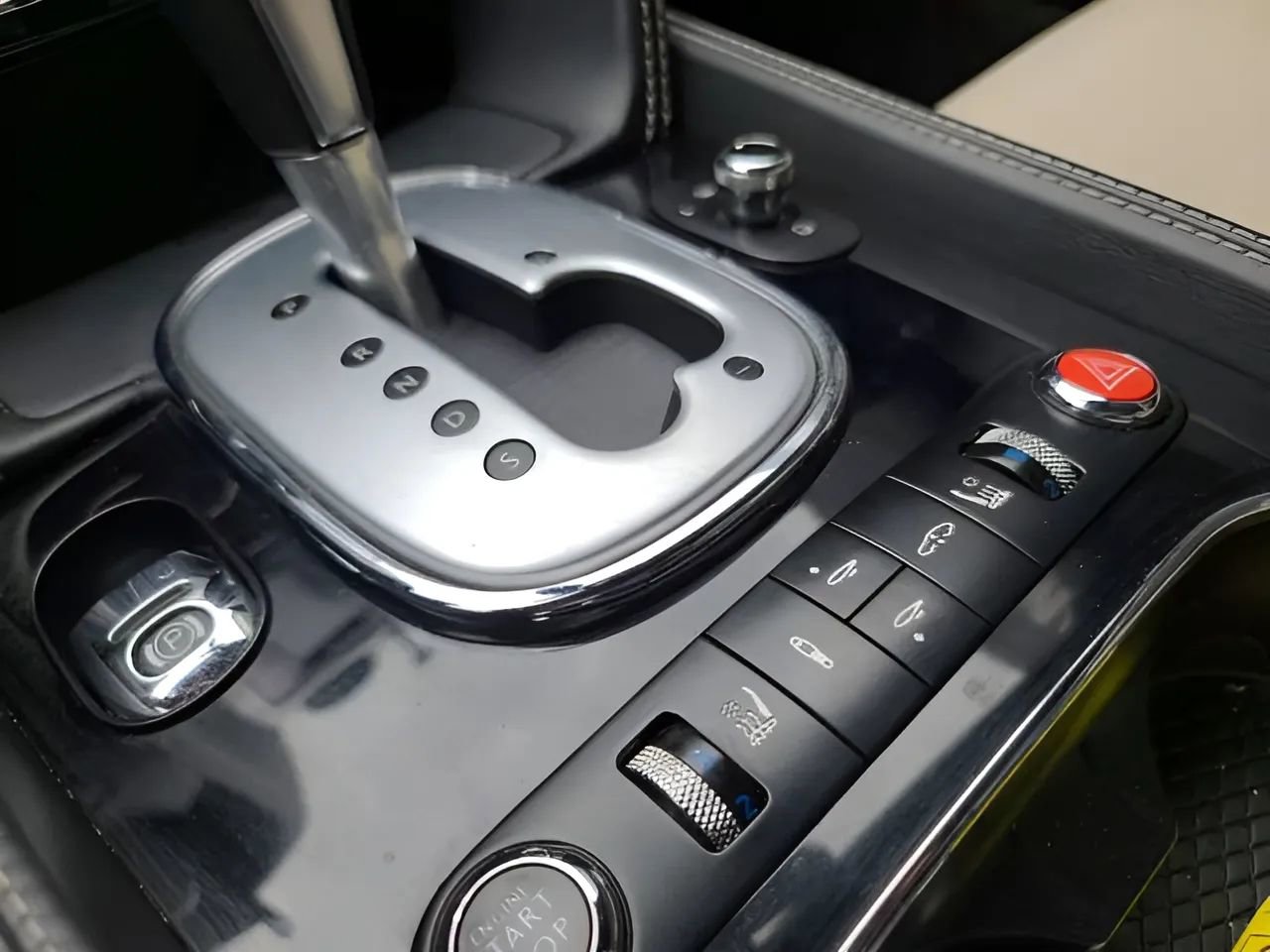 Used 2013 Bentley Continental GT image 25