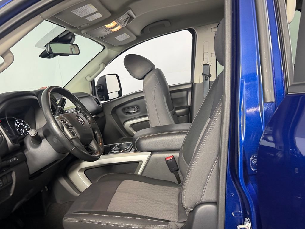 Used 2024 Nissan Titan SV w/ SV Convenience Package AWD/4WD image 21