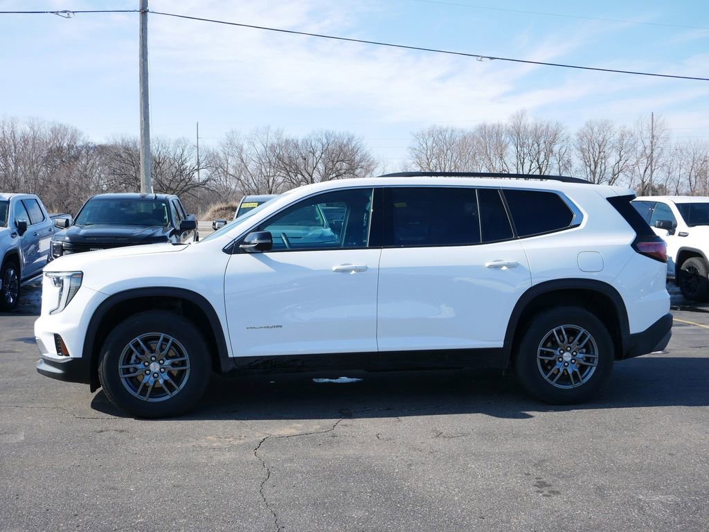 Used 2023 GMC Terrain SLT w/ Infotainment Package II image 4