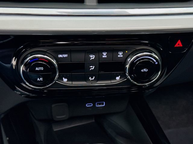 New 2026 Chevrolet Trax LT w/ Sunroof Package image 16