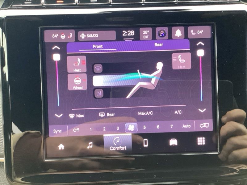 New 2025 Jeep Grand Cherokee L Altitude image 50