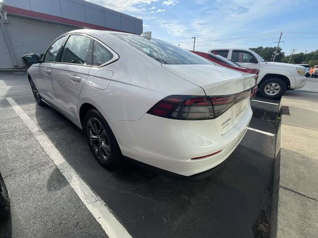 Used 2023 Honda Accord EX image 10