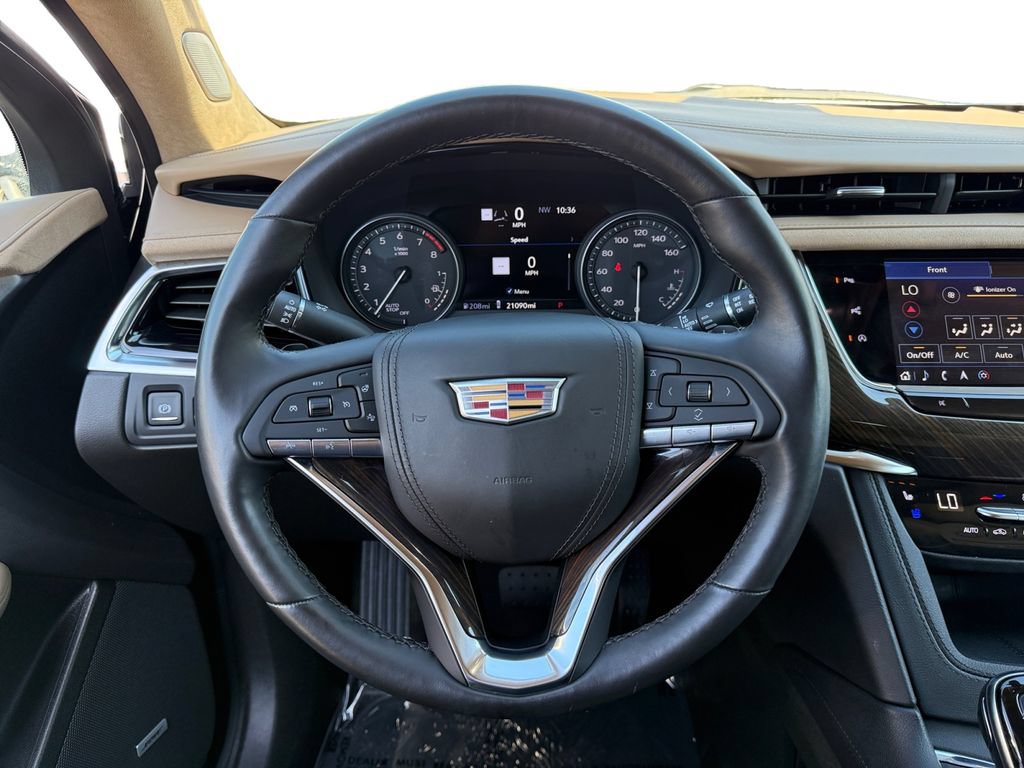 Used 2024 Cadillac XT6 Premium Luxury w/ Platinum Package FWD image 12