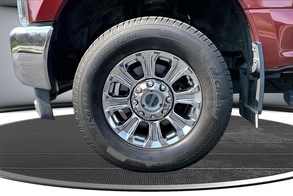 Used 2017 Ford F250 Lariat w/ Chrome Package image 31