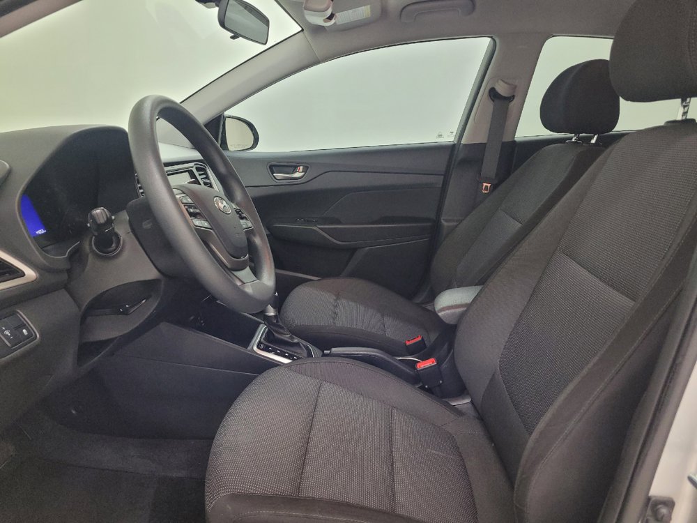 Used 2022 Hyundai Accent SEL FWD image 17