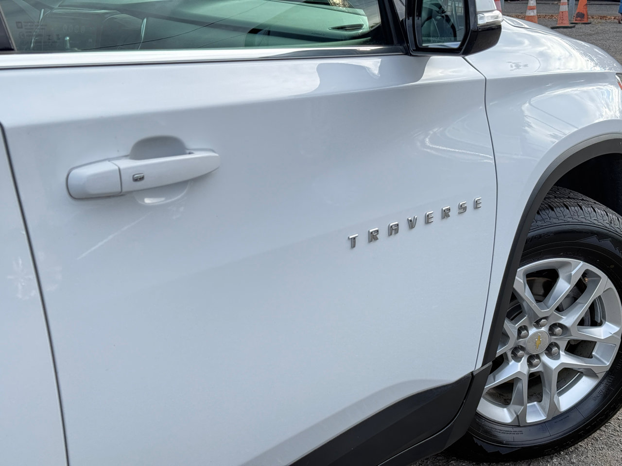 Used 2019 Chevrolet Traverse LT image 90