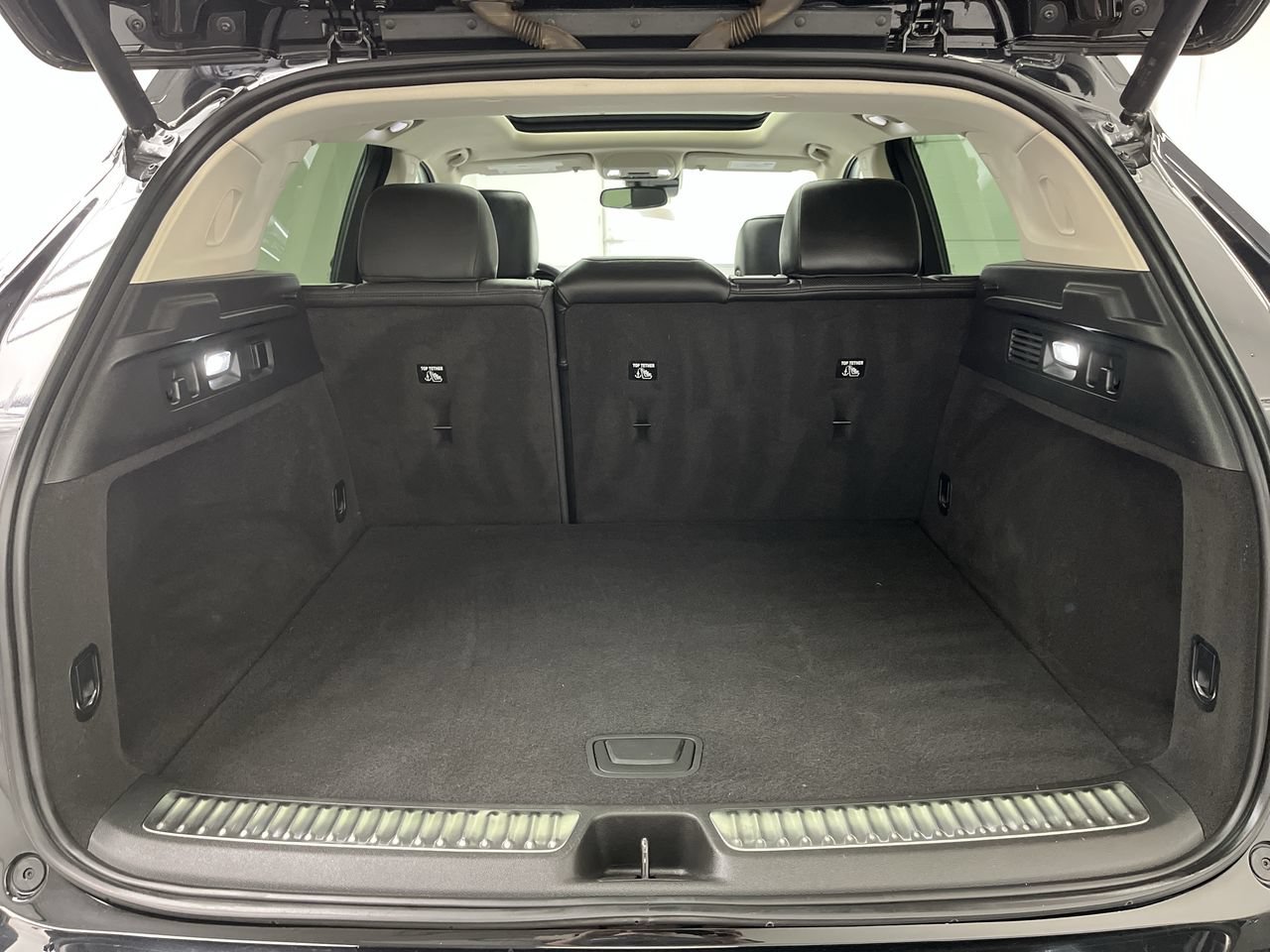 Certified 2021 Buick Envision Essence w/ Sport Touring Package AWD/4WD image 31