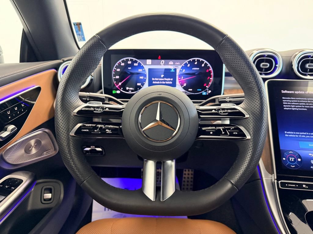 Used 2025 Mercedes-Benz CLE 450 4MATIC Cabriolet image 13