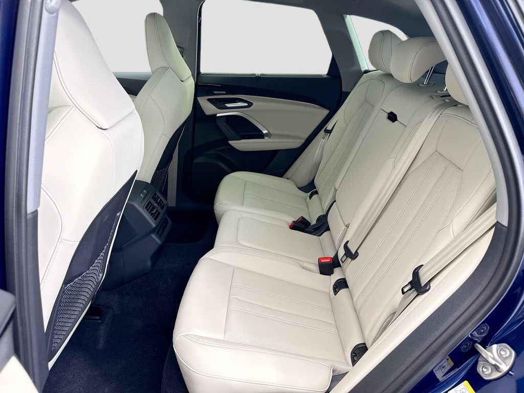 Used 2025 Audi Q5 Premium Plus w/ Premium Plus AWD/4WD image 21